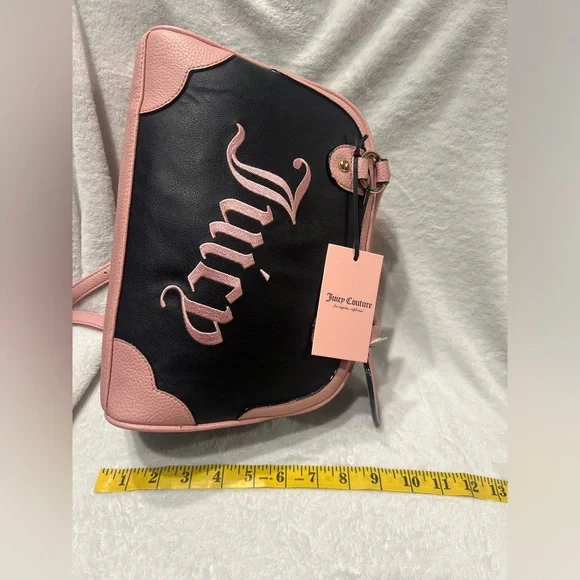 Juicy Couture Urban Heritage Bowler Bag – Pink & Black Logo Satchel NWT - Picture 4 of 9